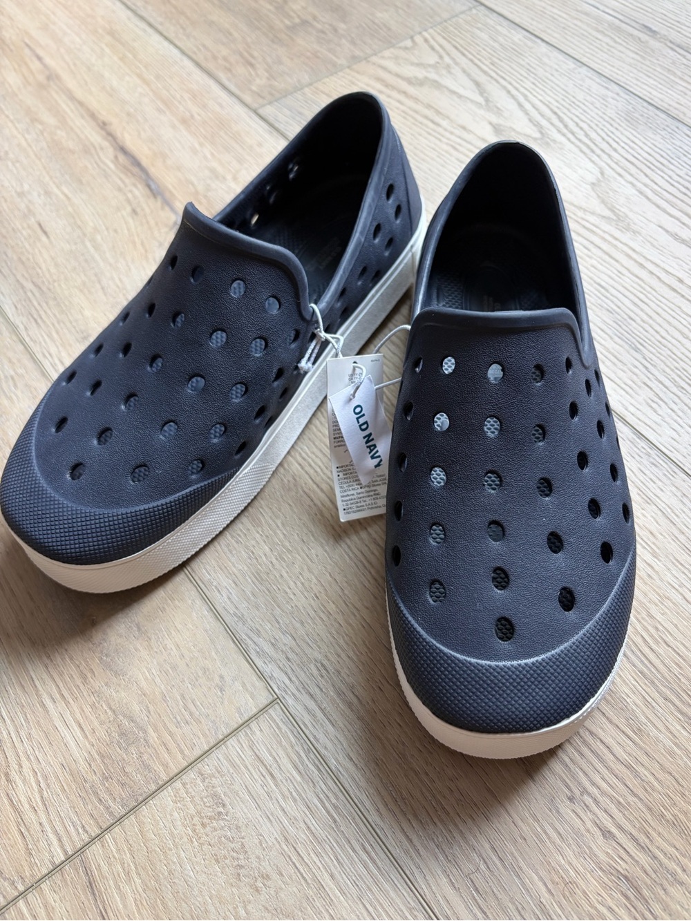 NWT Boys Old Navy Slip-On Rubber Shoes in Navy